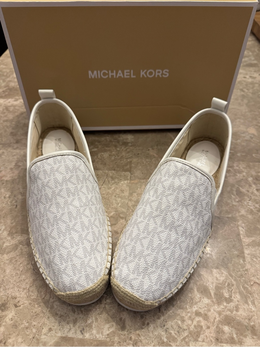 Michael Kors White Monogram Slip-Ons Size 9.5 - Picture 1 of 8